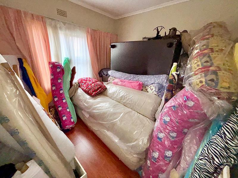 5 Bedroom Property for Sale in Bothasig Western Cape